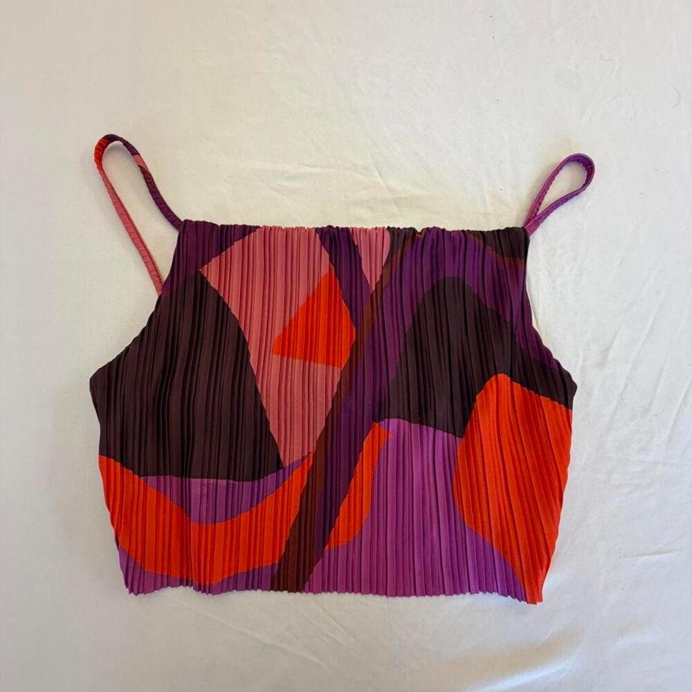 NWT PrettyLittleThing Plus Print Plisse Strappy Cowl Neck Crop Top – Size US 16